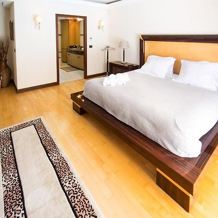 El Paradisio Splendid 5 Stars Villa Atypical In Antibes With Overflowing Swiming Pool Bagian luar foto