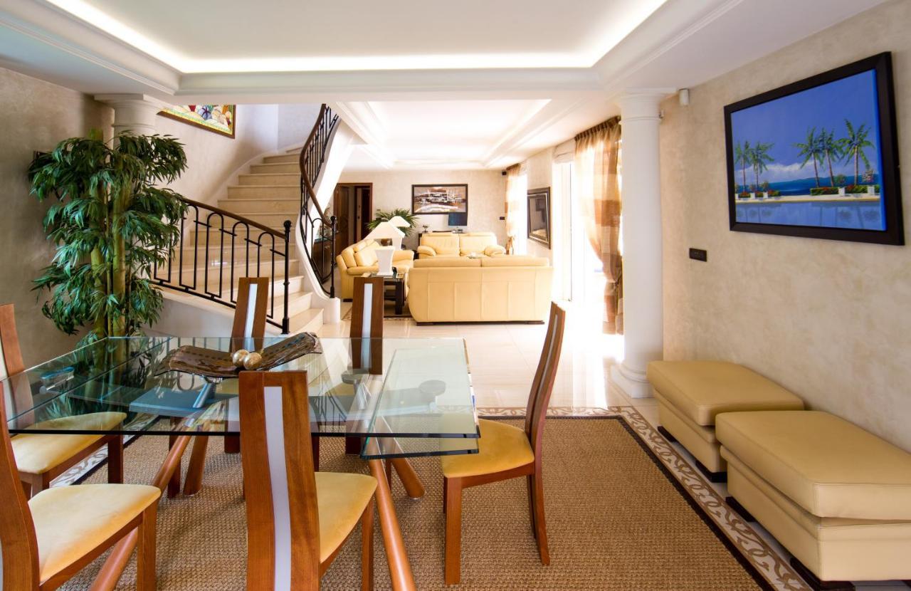 El Paradisio Splendid 5 Stars Villa Atypical In Antibes With Overflowing Swiming Pool Bagian luar foto
