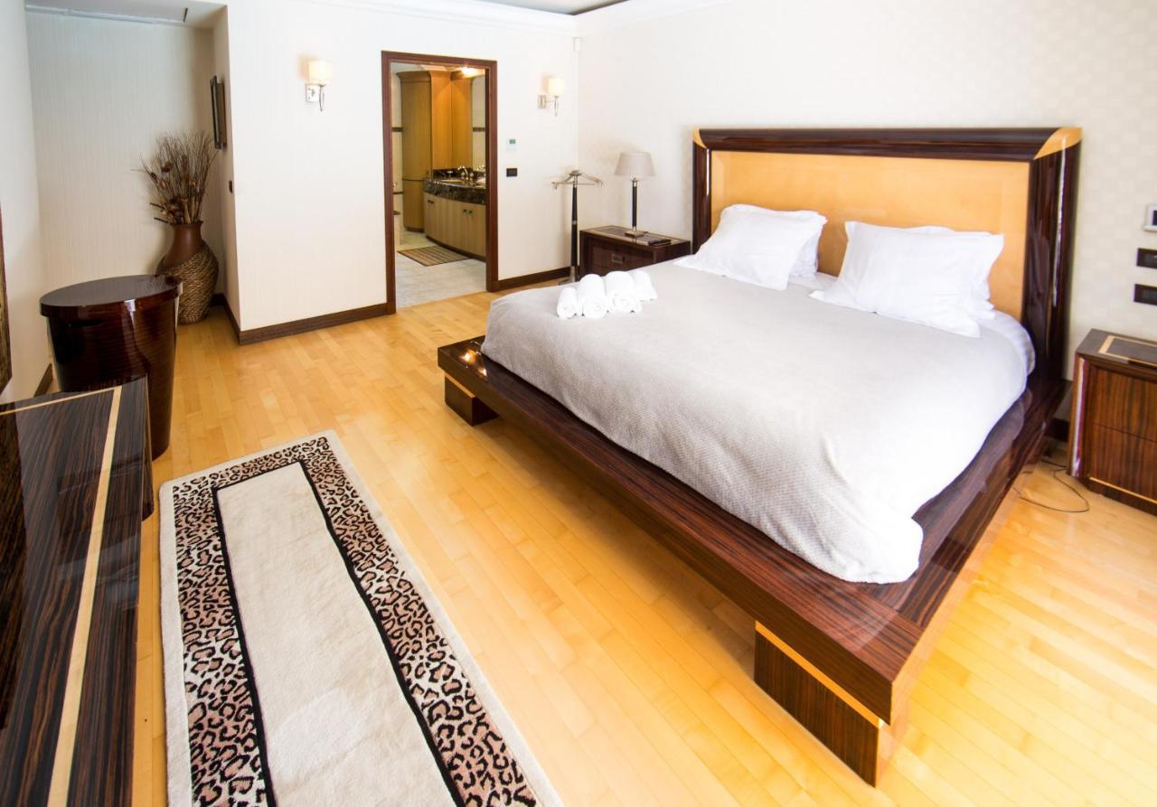 El Paradisio Splendid 5 Stars Villa Atypical In Antibes With Overflowing Swiming Pool Bagian luar foto